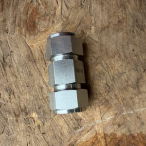 Stainless steel coupler with nozzle fitting